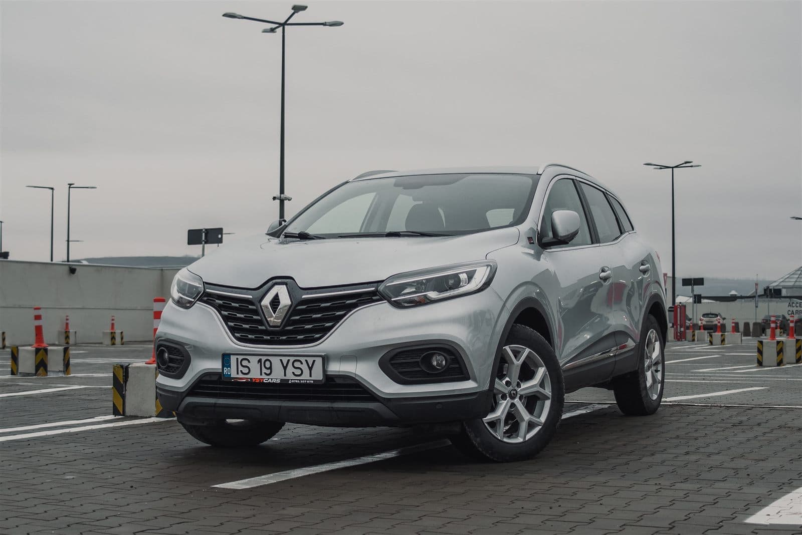 Livrare rent a car la Aeroportul Internațional Iași